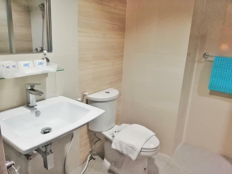 2205 Suites Lucena Eksteriør bilde